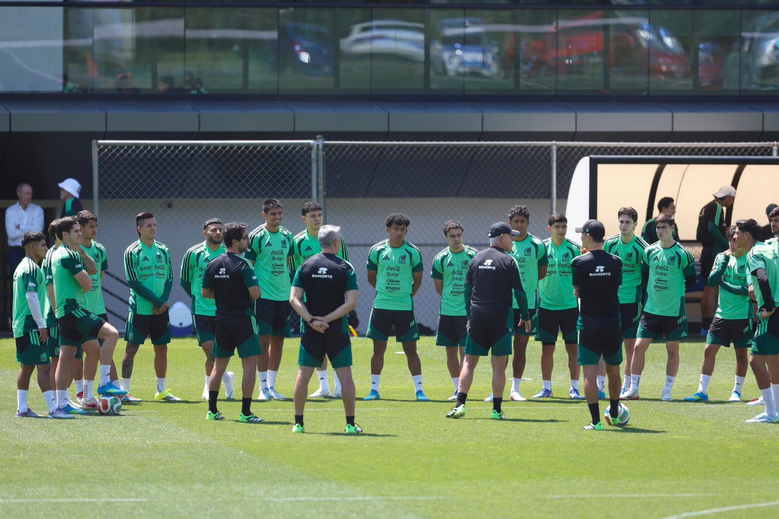 La Federación Mexicana confirmó la salida del preparador físico Pol Lorente tras dos años en el equipo Nacional, con planes de regreso a España para seguir vinculado al fútbol.