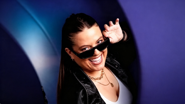 Tatiana Milano ingresando sonriente a la casa de Gran Hermano Uruguay.