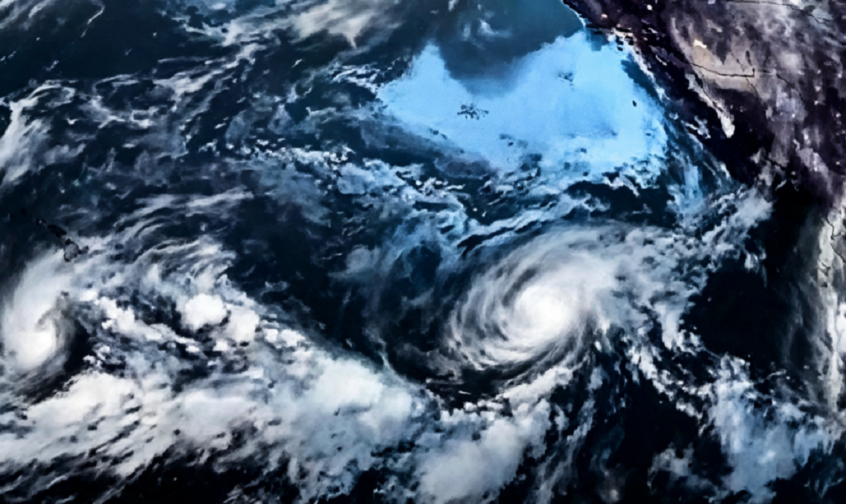 Imagen de satélite del impresionante ojo del huracán Polo en el Océano Pacífico.