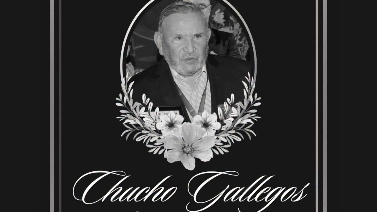 El periodista Jesús 'CHUCHO' GALLEGOS, creador de TVyNovelas, falleció en México por una infección bacteriana que provocó hemorragias internas tras un periodo de recuperación.