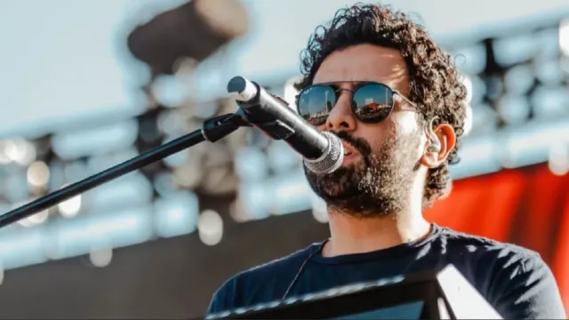 Logotipo e imagen promocional de la banda Camilo Séptimo