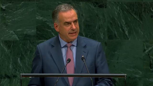 Yamandú Orsi durante su alocución desde el podio de la Asamblea General de las Naciones Unidas.