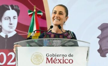 El evento de rendición de cuentas en el Zócalo se desarrolló tras un aumento significativo del tránsito en la Ciudad, con autoridades que acusan una concentración masiva sin datos.