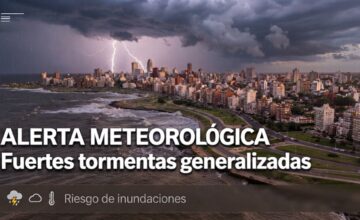 Tormenta intensa sobre el cielo de Montevideo durante un temporal.