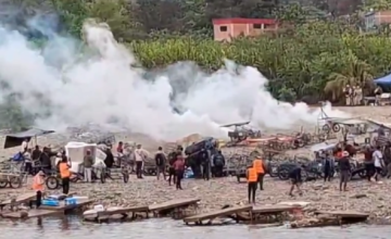 Efectivos de la Prefectura Naval patrullando las orillas del río Bermejo en Salta.