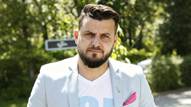 Fotografía de retrato del bartender y empresario gastronómico argentino Pablo Emilio Carrizo.