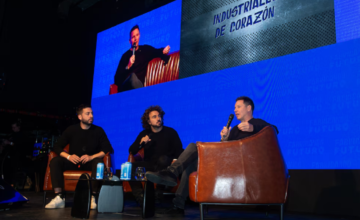 Jorge Brito, presidente de Banco Macro, disertando en el evento empresarial en Buenos Aires.