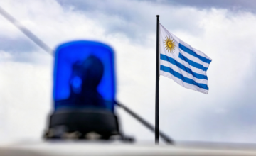 Fachada de la Jefatura de Policía de Montevideo en el centro.