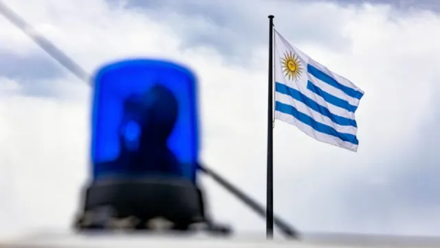 Fachada de la Jefatura de Policía de Montevideo en el centro.
