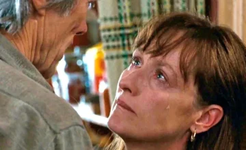 La película Los puentes de Madison, dirigida por Clint Eastwood, exploró el desarrollo emocional de un personaje a través de gestos faciales y silencios, una decisión que marcó su.