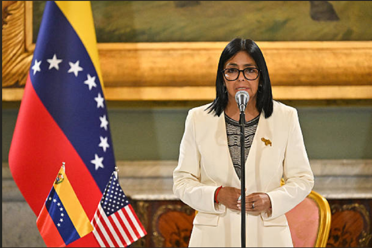 Delcy Rodríguez durante una conferencia de prensa oficial