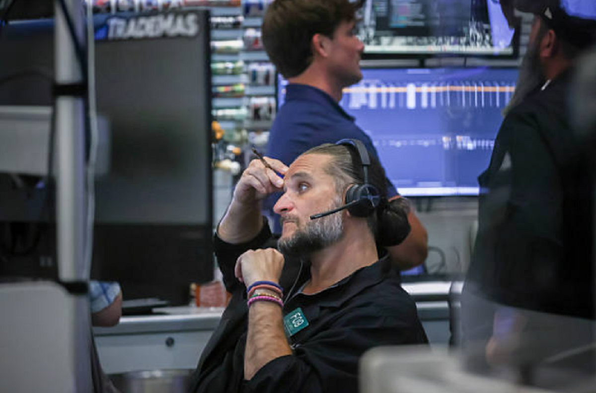 Fachada de la Bolsa de Comercio de Buenos Aires en la ronda de operaciones.
