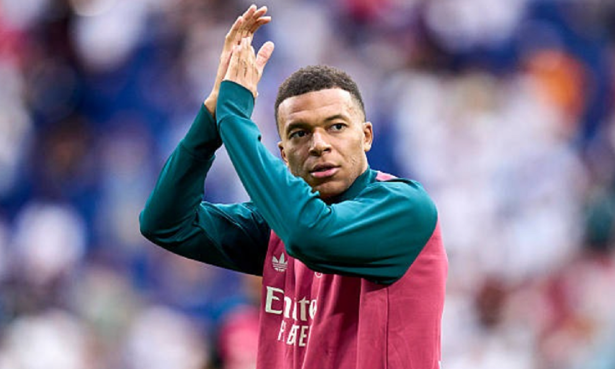 El futbolista Kylian Mbappé durante un partido oficial con el Real Madrid.