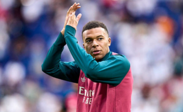 El futbolista Kylian Mbappé durante un partido oficial con el Real Madrid.