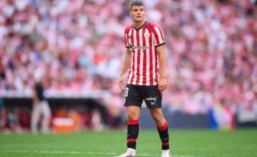 Foto del Athletic Club mostrando el centrocampista Peio Canales con una lesión en el sóleo izquierdo de la pierna izquierda.