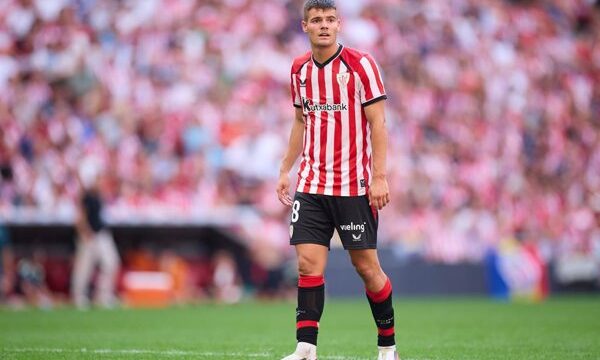 Foto del Athletic Club mostrando el centrocampista Peio Canales con una lesión en el sóleo izquierdo de la pierna izquierda.