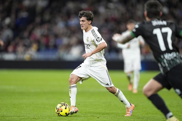 Fútbol. El Real Madrid ficha a Manuel Ángel, canterano del club desde los 14 años, por tres temporadas al Fulham de Álvaro Arbeloa.