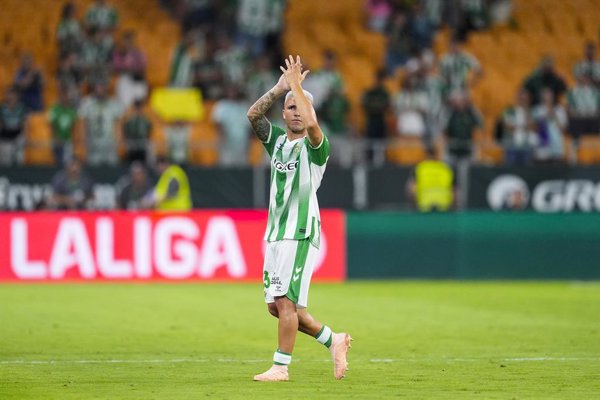 El Real Racing Club anuncia el traspaso de Pablo García, Aarón Martín, Andre Almeida y Jeanuël Belocian al conjunto santanderino, mientras despede a Gustavo Puerta por su.