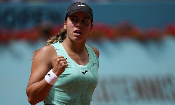 Foto de Jessica Bouzas en la segunda ronda del US Open, destacando su victoria sobre Darja Vidmanova en el primer parcial.