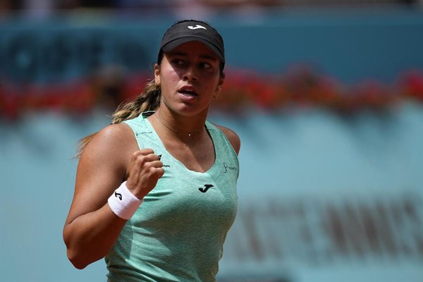 Foto de Jessica Bouzas en la segunda ronda del US Open, destacando su victoria sobre Darja Vidmanova en el primer parcial.