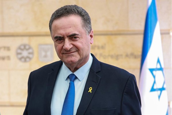 La tensión entre Israel y Irán se intensifica con la alerta de Katz sobre posibles ataques durante las festividades judías. La situación refleja la complejidad de las.