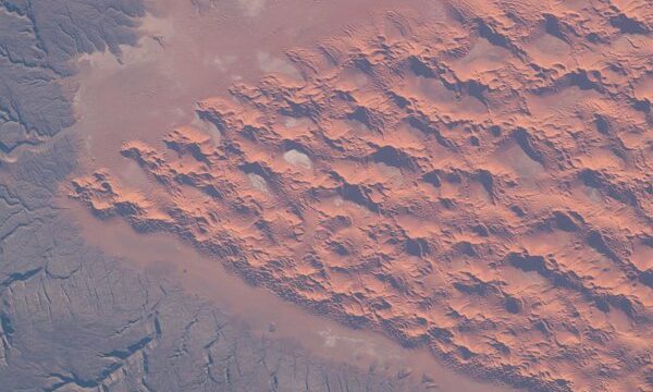 Argelia construirá una prisión especializada en el desierto para combatir el narcotráfico