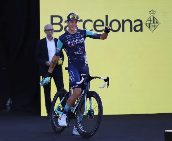 Jakob Omrzel gana etapa en solitario en Calar Alto; Mas refuerza liderato