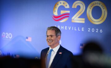 EEUU celebra que la UE se unió oficialmente a su campaña económica contra Irán