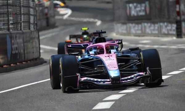 La FIA analiza el sistema de cronometraje y procedimientos judiciales en carreras de fórmula 1 para garantizar la equidad en las decisiones de sanción.