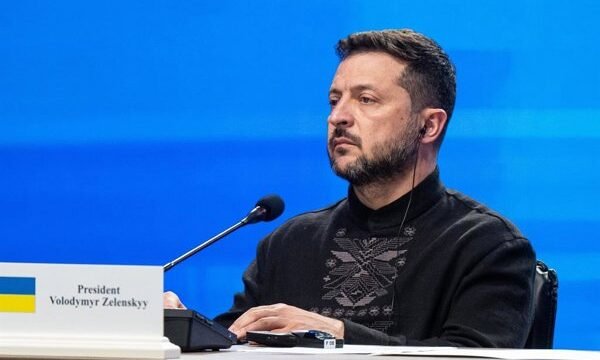 El gobierno ucraniano denuncia una escalada de ataques aéreos en respuesta a movimientos diplomáticos entre Estados Unidos y Rusia, señalando que los hechos están relacionados con.