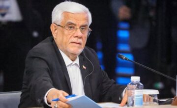 El gobierno iraní respalda una estrategia económica para enfrentar las sanciones impuestas por Estados Unidos, que afectan bancos y flujos financieros internacionales.