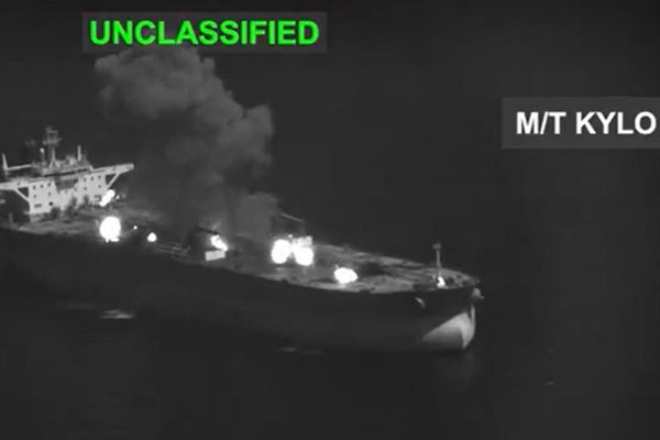 Estados Unidos respondió a un ataque iraní contra buques de guerra en el estrecho de Ormuz con la destrucción de tres petroleros utilizados para financiar a la Guardia.