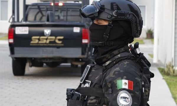 En el sur de México, autoridades confirmaron el asalto a personal de seguridad en una zona rural de Veracruz, donde se registró un incidente con armas de fuego durante labores.