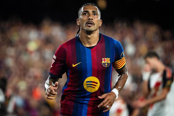 El encuentro entre VALENCIA CF y Barcelona se desarrolla en un contexto de tensiones competitivas y carencias en ambos equipos, con impacto directo en la clasificación de LaLiga.