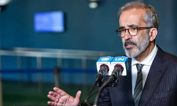 El gobierno portugués evalúa continuamente la situación en Ceuta, coordinando con Francia y destacando el papel de Marruecos en el control de flujos migratorios.