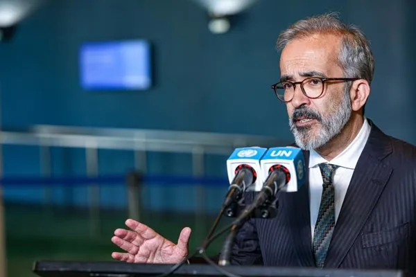 El gobierno portugués evalúa continuamente la situación en Ceuta, coordinando con Francia y destacando el papel de Marruecos en el control de flujos migratorios.