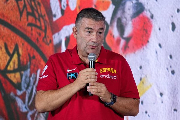El equipo español enfrenta a Japón tras una derrota ante Malí en el Mundial de Baloncesto, con un escenario de ajuste continuo en su preparación técnica y estrategica.