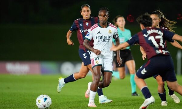 El partido entre Real MADRID y Eibar se desarrolló en un contexto de ajuste táctico y ausencia de goles, con el equipo merengue sin lograr romper la línea defensiva guipuzcoana.