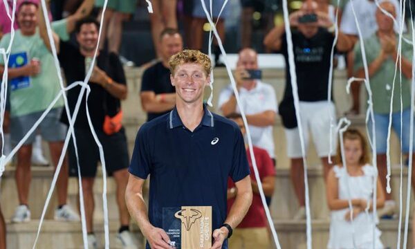 El torneo se desarrolló en el contexto de una competencia internacional de tenis que busca fomentar el desarrollo del deporte en España y América Latina, con participación de.