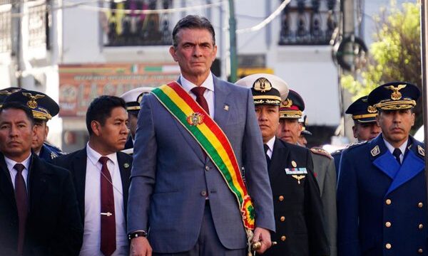 Un incidente en una instalación militar en el departamento de La Paz afectó a personal y vecinos, generando un fuerte impacto en la comunidad local.