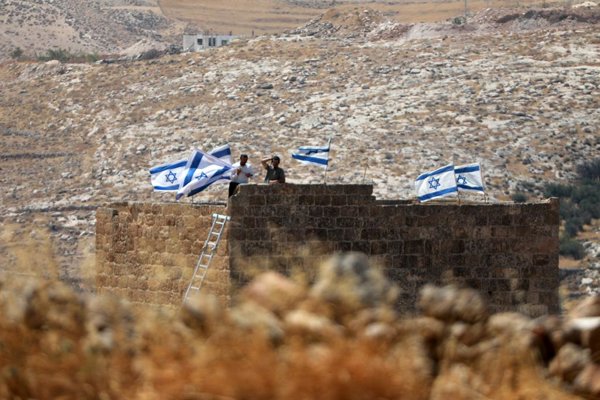 El Reino Unido, junto a Francia y Canadá, impulsa sanciones contra colonos israelíes por violaciones a Derechos Humanos en Cisjordania, mientras se fortalece el debate sobre.