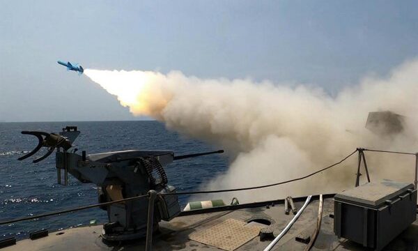 El gobierno iraní declaró un ataque militar contra una base estadounidense en JORDANIA y DOS buques de la Armada norteamericana, como respuesta a operaciones de hostigamiento.