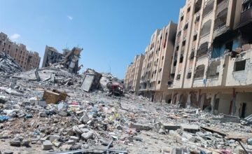 En el sur de la Franja de Gaza, operaciones militares israelíes continúan desplegándose en zonas pobladas tras el alto el fuego de octubre de 2025, con impactos humanos.