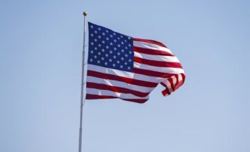 El conflicto entre Irán y Estados Unidos en el Oriente Próximo ha intensificado tras una serie de ofensivas militares que afectan infraestructuras estratégicas en Bahréin y otras.