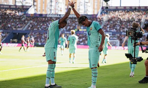 El partido se desarrolló en un contexto de intensidad creciente, con el Barça dominando el juego desde la segunda mitad y el LEVANTE UD enfrentando dificultades defensivas tras un.