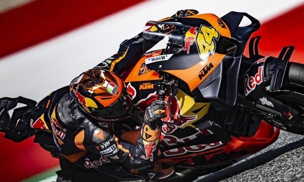 El equipo KTM Tech3 confirma la participación de Pol Espargaró en el GP de Austria tras la lesión de Maverick Viñales, manteniendo como objetivo la recuperación del español.
