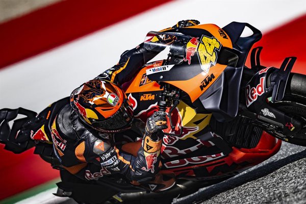 El equipo KTM Tech3 confirma la participación de Pol Espargaró en el GP de Austria tras la lesión de Maverick Viñales, manteniendo como objetivo la recuperación del español.