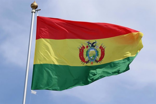 Bolivia y Estados Unidos han activado mecanismos diplomáticos para la entrega de un oficial militar acusado de vínculos con el narcotráfico, tras una evaluación judicial.