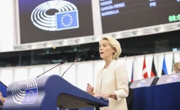 El debate sobre la gestión de migrantes en Ceuta refleja las divisiones entre países miembros sobre soberanía y solidaridad en el contexto Europeo.