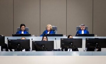 El exmandatario fue entregado al TPI en marzo de 2025 tras ser detenido bajo orden judicial emitida por la corte filipina, durante el gobierno de Ferdinand Marcos Jr, y enfrenta.